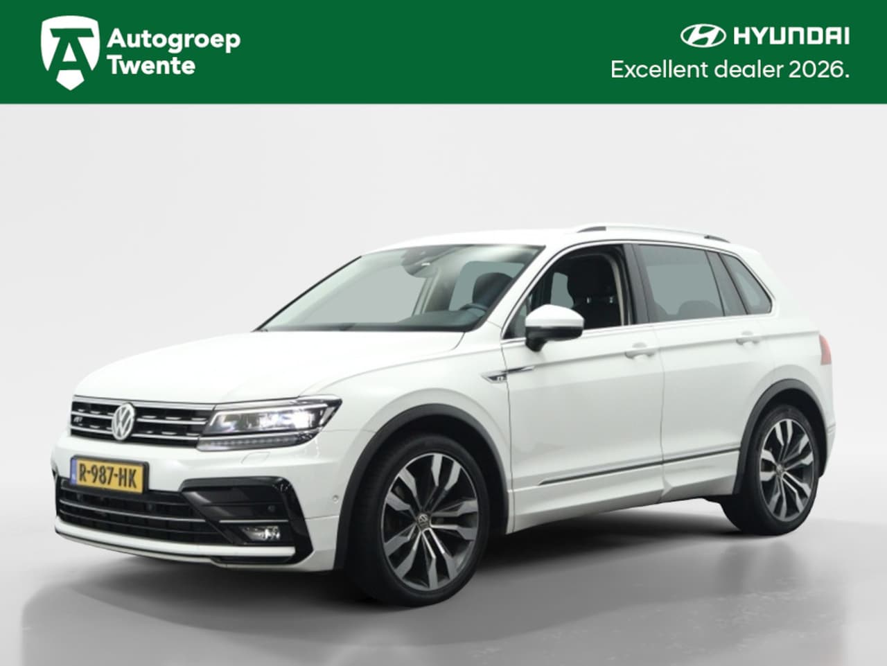Volkswagen Tiguan - 2.0 TSI 4Motion R-line Highline | Navigatie | Camera | Adaptive - AutoWereld.nl