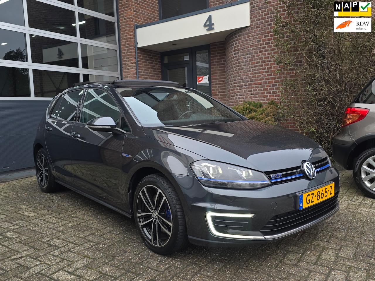 Volkswagen Golf - 1.4 TSI GTE Panoramadak |Navi |Camera - AutoWereld.nl