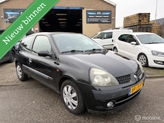 Renault Clio - 1.4-16V Extreme