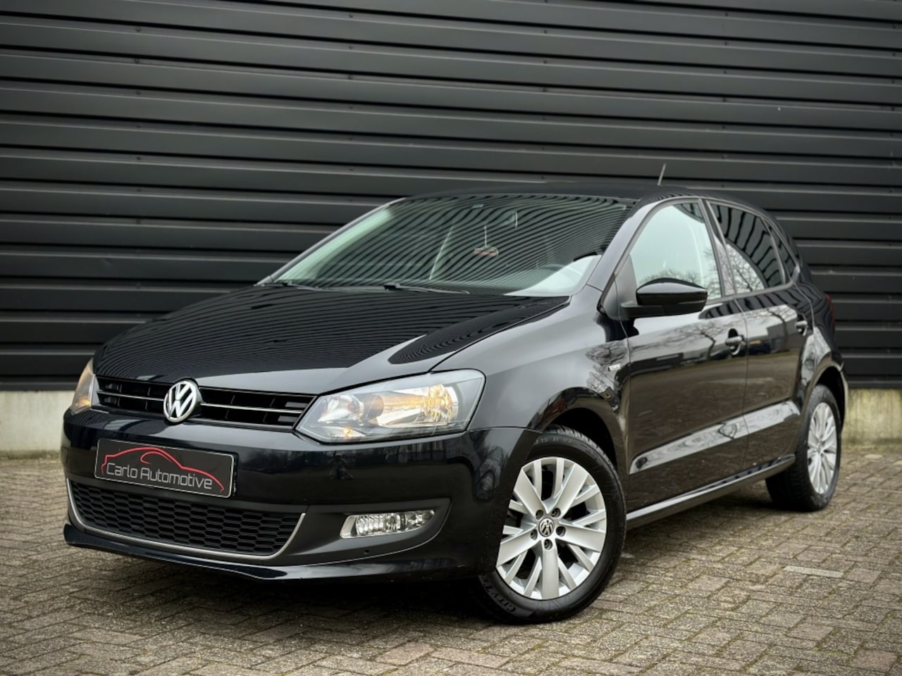 Volkswagen Polo - 1.2-12V LIFE NAVI|STOELVERW|CLIMA|CARPLAY|PDC - AutoWereld.nl