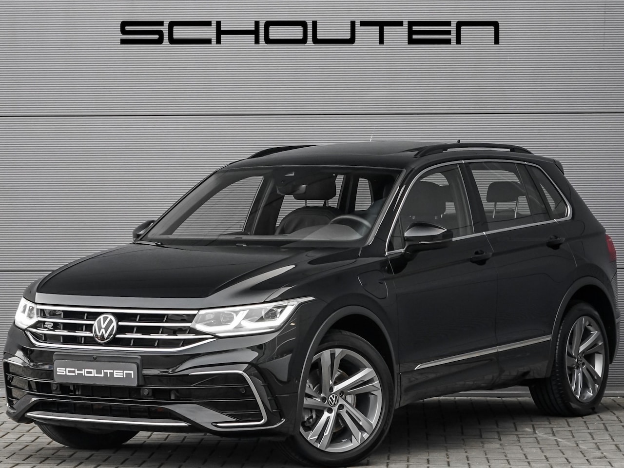 Volkswagen Tiguan - 1.4 TSI eHybrid R-Line Pano Leder ACC 360° Camera Trekhaak - AutoWereld.nl