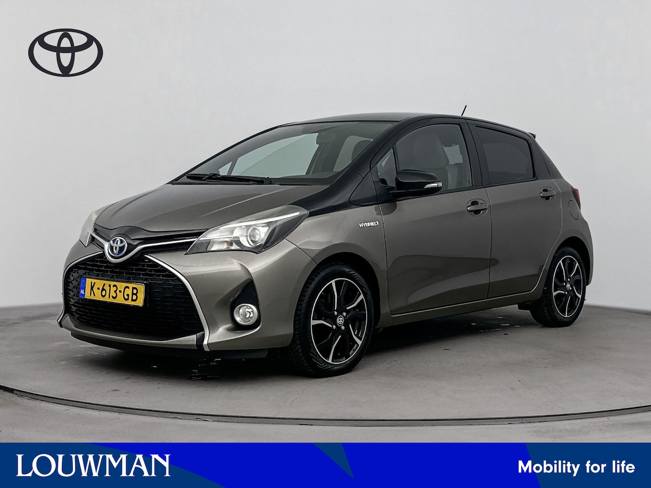Toyota Yaris - 1.5 Hybrid Dynamic Bi-Tone | Climate control | Lichtmetalen velgen | Achteruitrijcamera - AutoWereld.nl