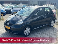 Toyota Aygo - 1.0-12V Comfort Navigator 5 deurs NL AUTO NAP Airco l Toerenteller l Navi l Bleutooth l El