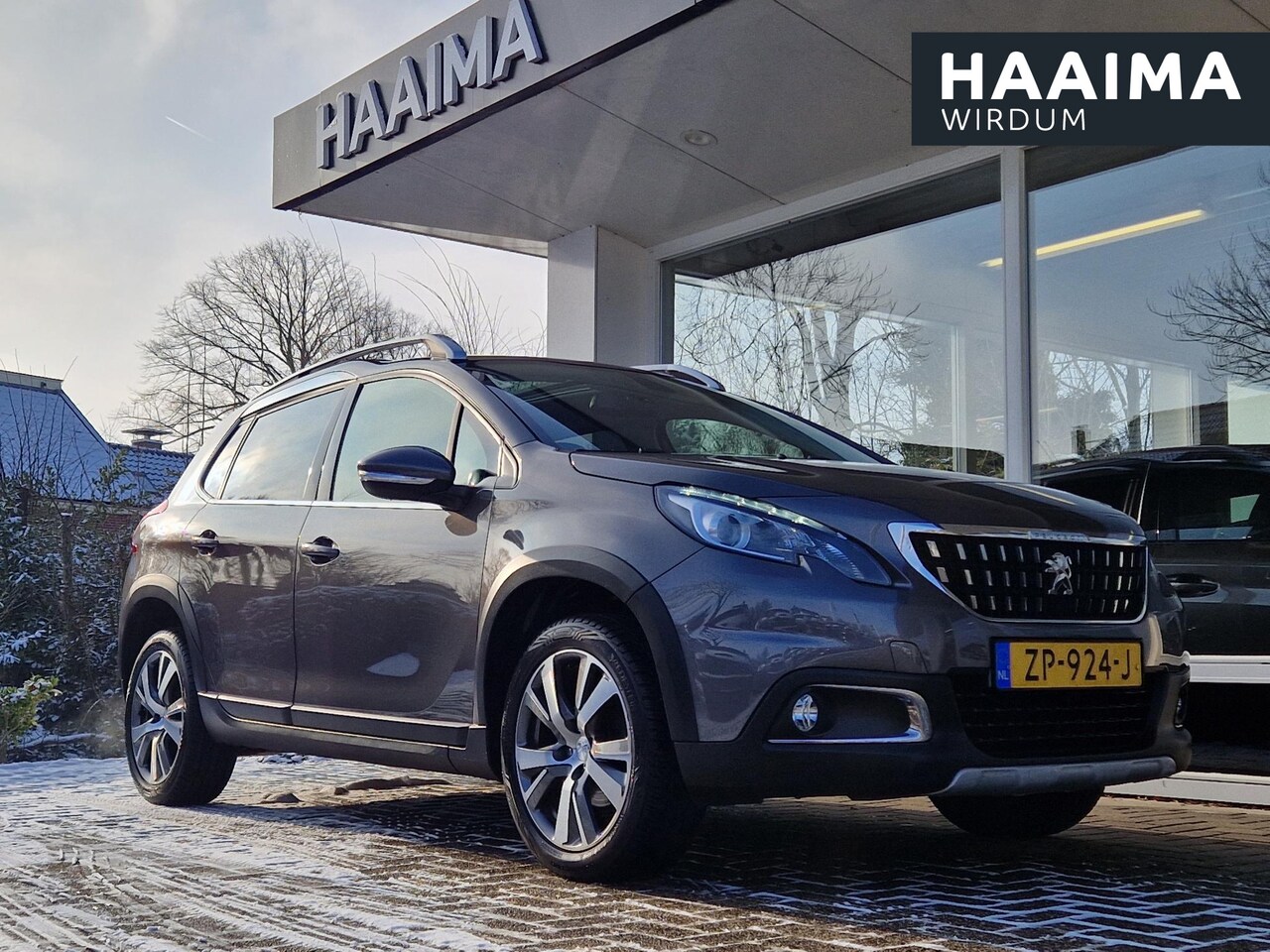 Peugeot 2008 - 1.2 PureTech Blue Lease Allure | PanoramaDak | Navigatie | Climate & Cruise Control | Acht - AutoWereld.nl