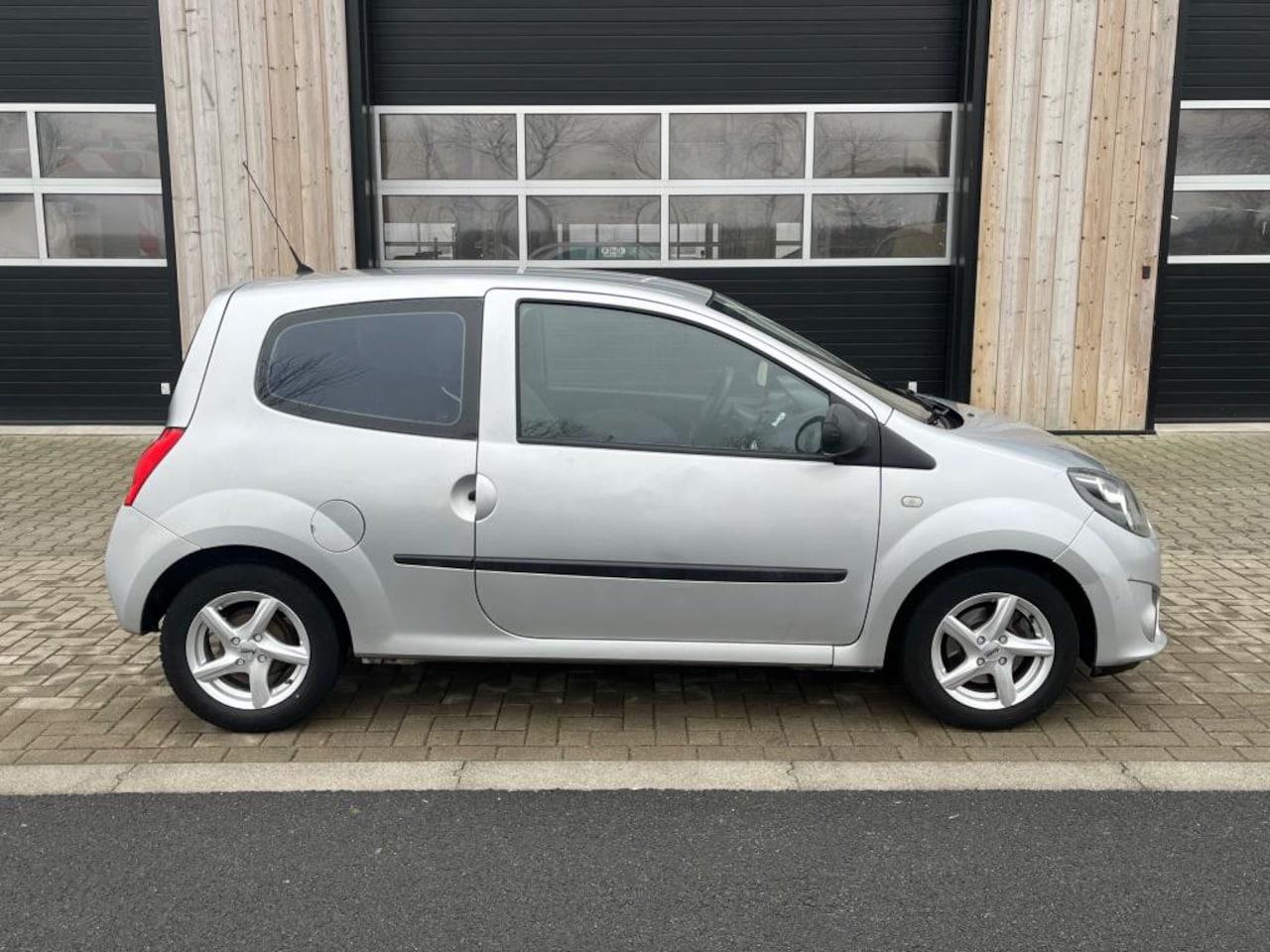 Renault Twingo - 1.2-16V Authentique APK NAP AIRCO - AutoWereld.nl