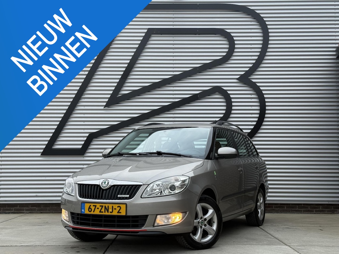Skoda Fabia Combi - 1.2 TDI Greenline Airco|Cruise|Trekhaak|N.A.P|LM Velgen|Netjes Onderhouden|Nieuwe APK bij - AutoWereld.nl
