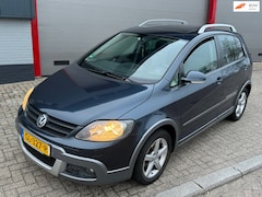 Volkswagen Golf - 1.4 TSI Cross
