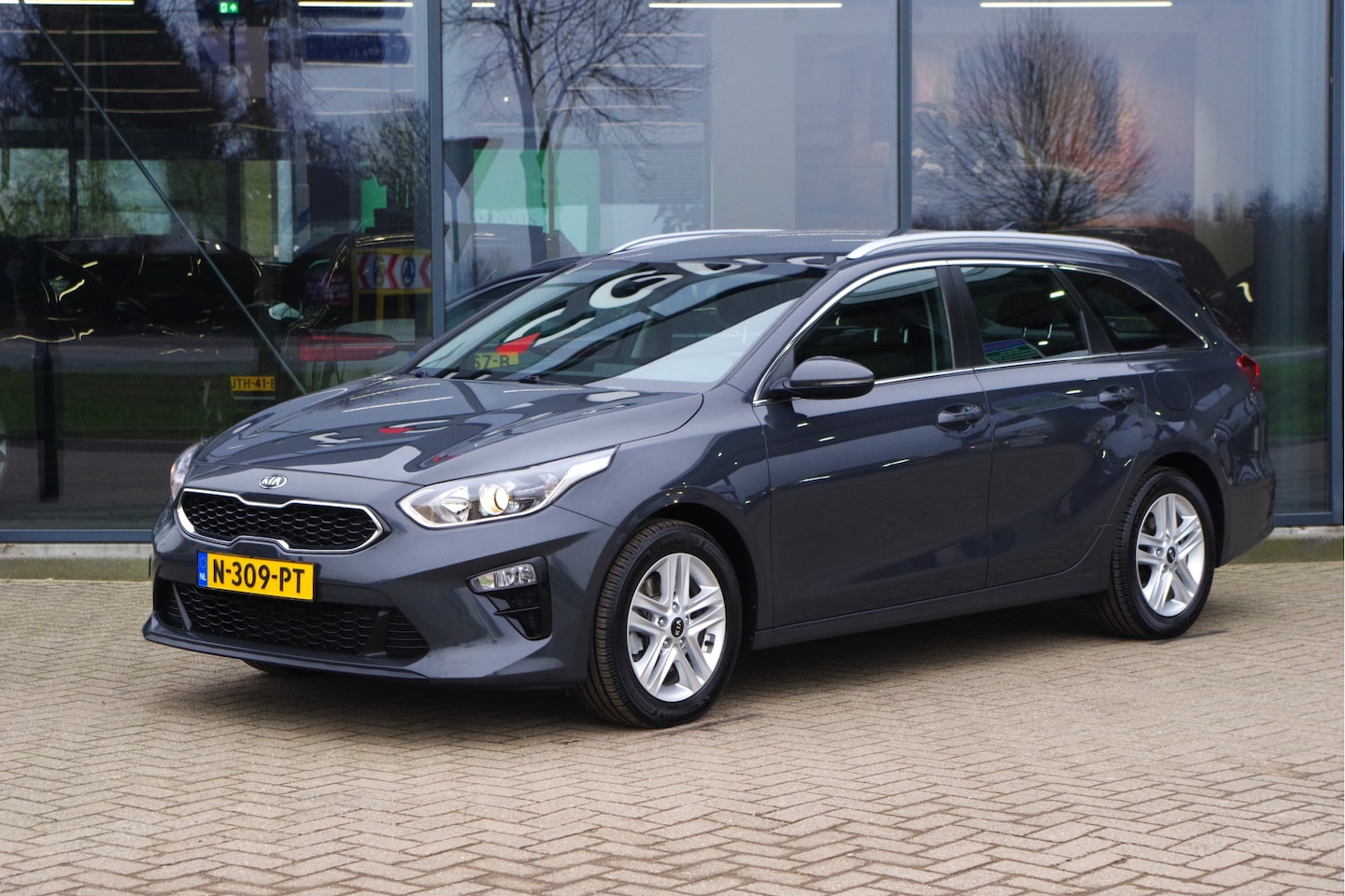 Kia Cee'd Sportswagon - Ceed 1.5 T-GDi 160 PK DynamicLine, Cruise Control, Camera, Navigatie - AutoWereld.nl