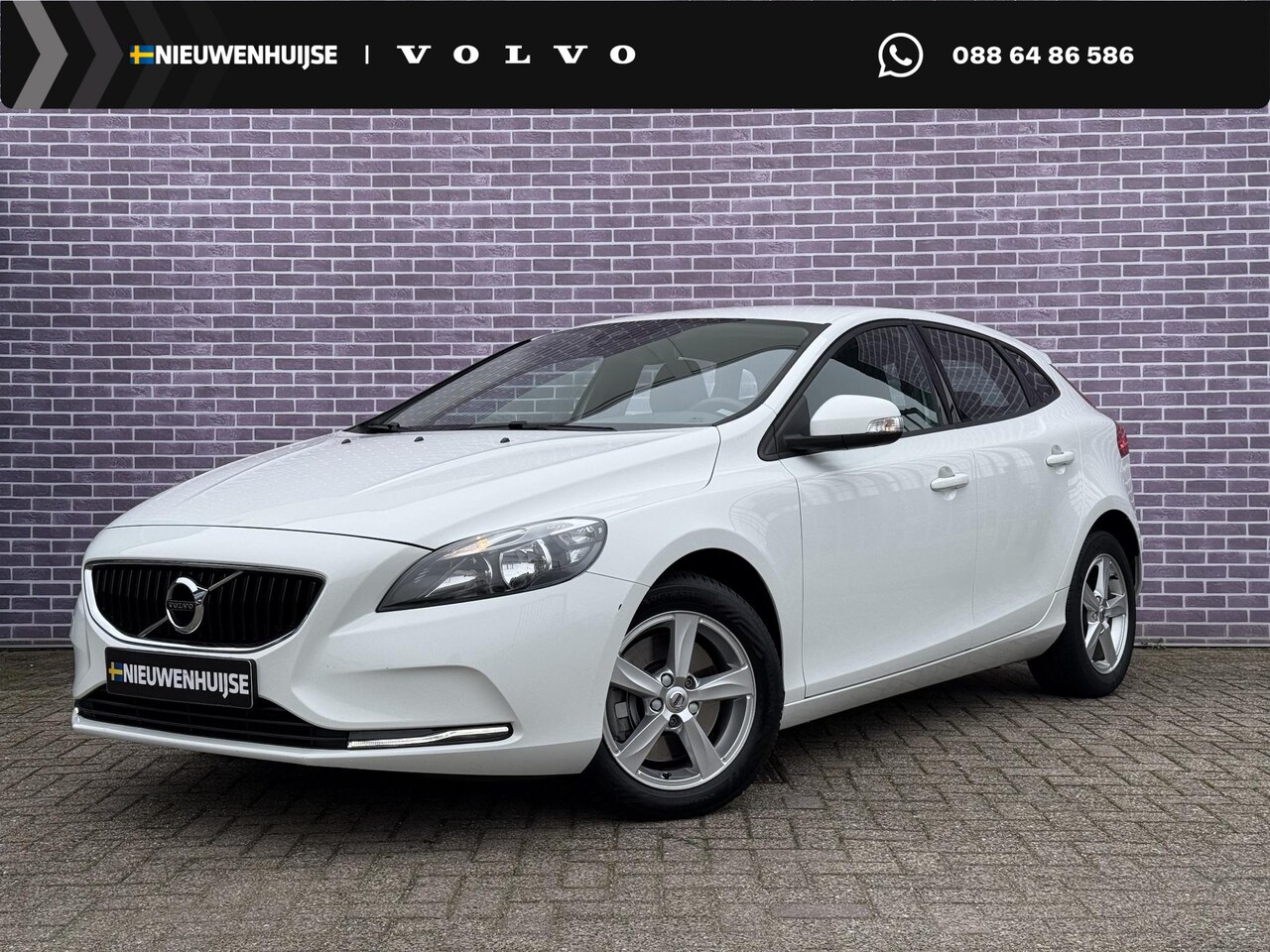 Volvo V40 - 2.0 D2 Kinetic | Automaat | Climate Control | Parkeersensoren | Navigatie | LM-velgen | Bu - AutoWereld.nl