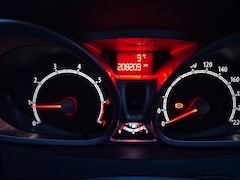 Ford Fiesta - 1.25 Trend APK, airco, trekhaak