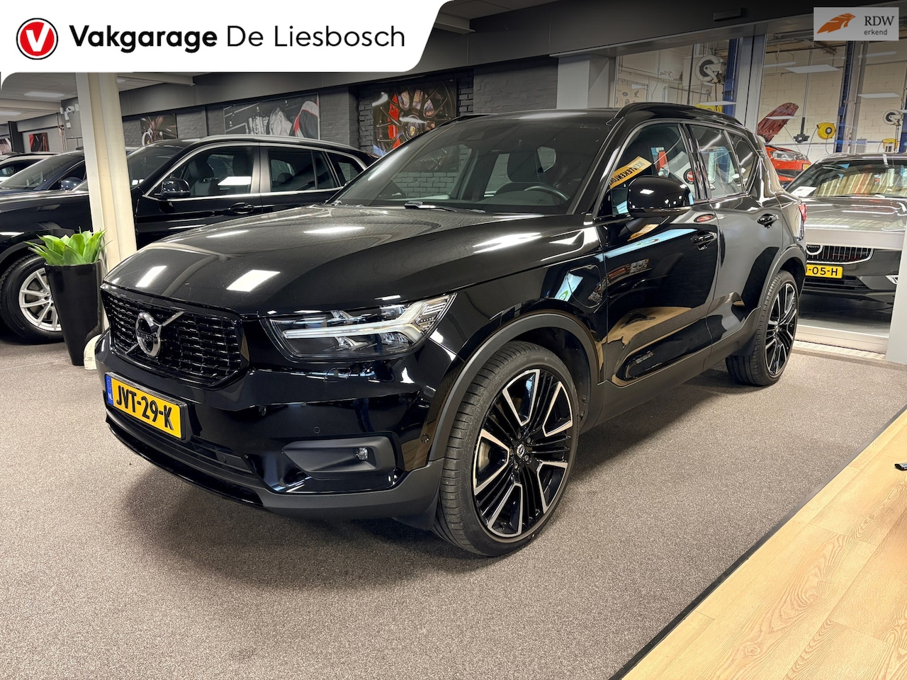 Volvo XC40 - 1.5 T5 Recharge Inscription / Panoramadak / 21inch / Harman-Kardon / stoel en stuur verwar - AutoWereld.nl