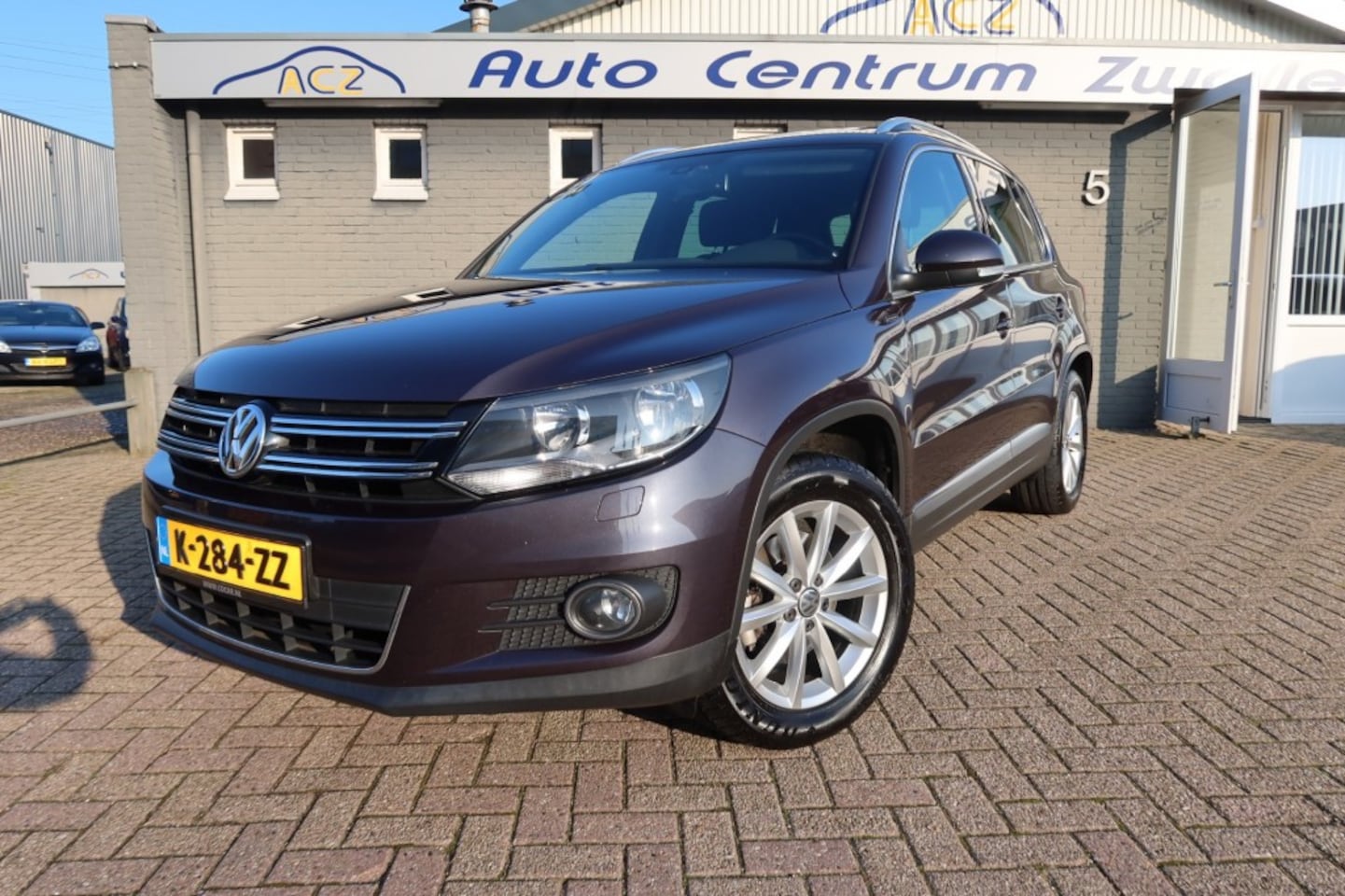Volkswagen Tiguan - 1.4 TSI LOUNGE, PANO , NAVI , CAMERA, TREKHAAK ENZ... - AutoWereld.nl