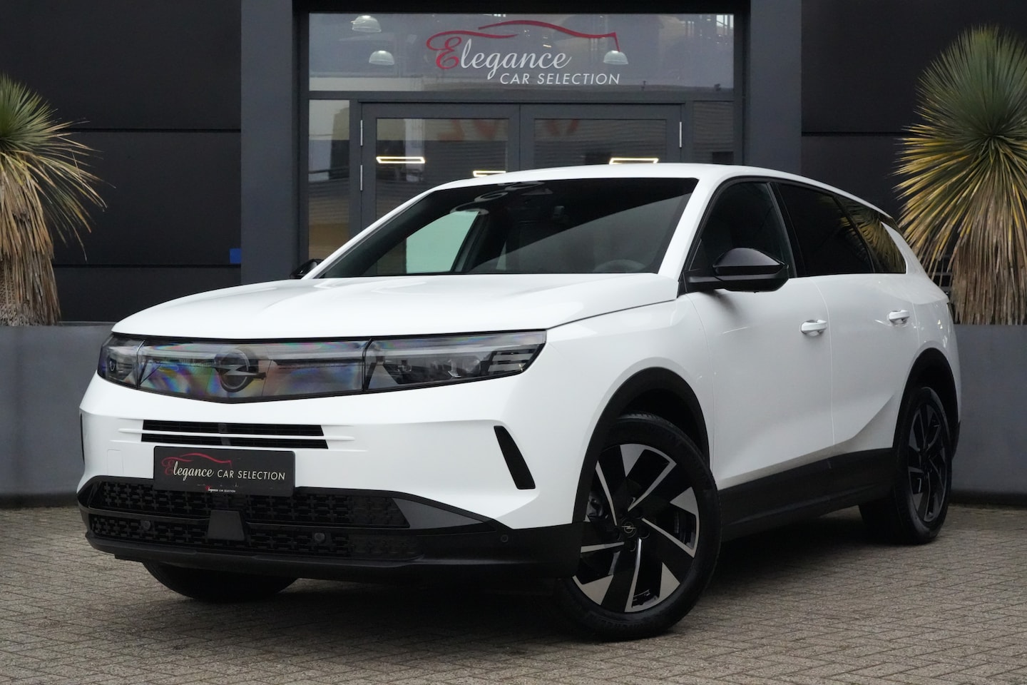 Opel Grandland - 1.2 Turbo Hybrid GS 145pk Navigatie/HeadUp/360Camera - AutoWereld.nl