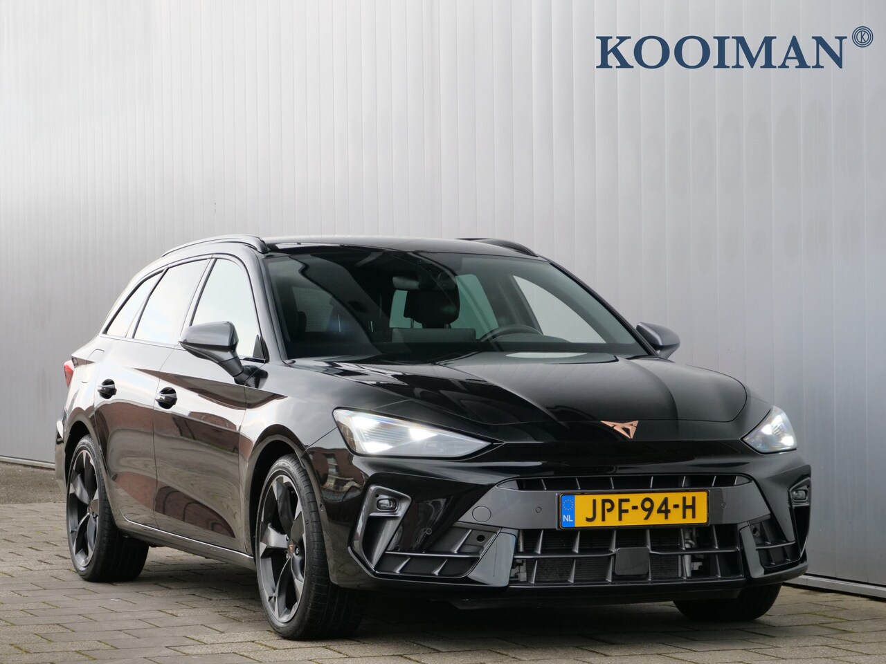 CUPRA Leon Sportstourer - 1.5 TSI e-Hybrid Business 204 Pk DSG-6 Automaat Navigatie / Camera / DAB / Apple Carplay / - AutoWereld.nl