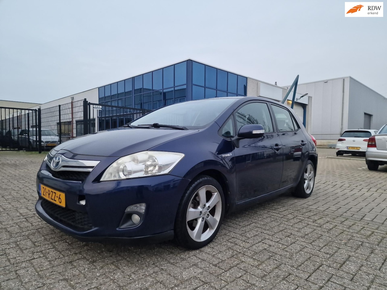 Toyota Auris - 1.8 Full Hybrid Aspiration AUT NAVI CRUISE 2 X SLEUTELS - AutoWereld.nl