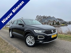 Volkswagen T-Roc - 1.5 TSI Sport Virtual Cockpit / Camera / Trekhaak