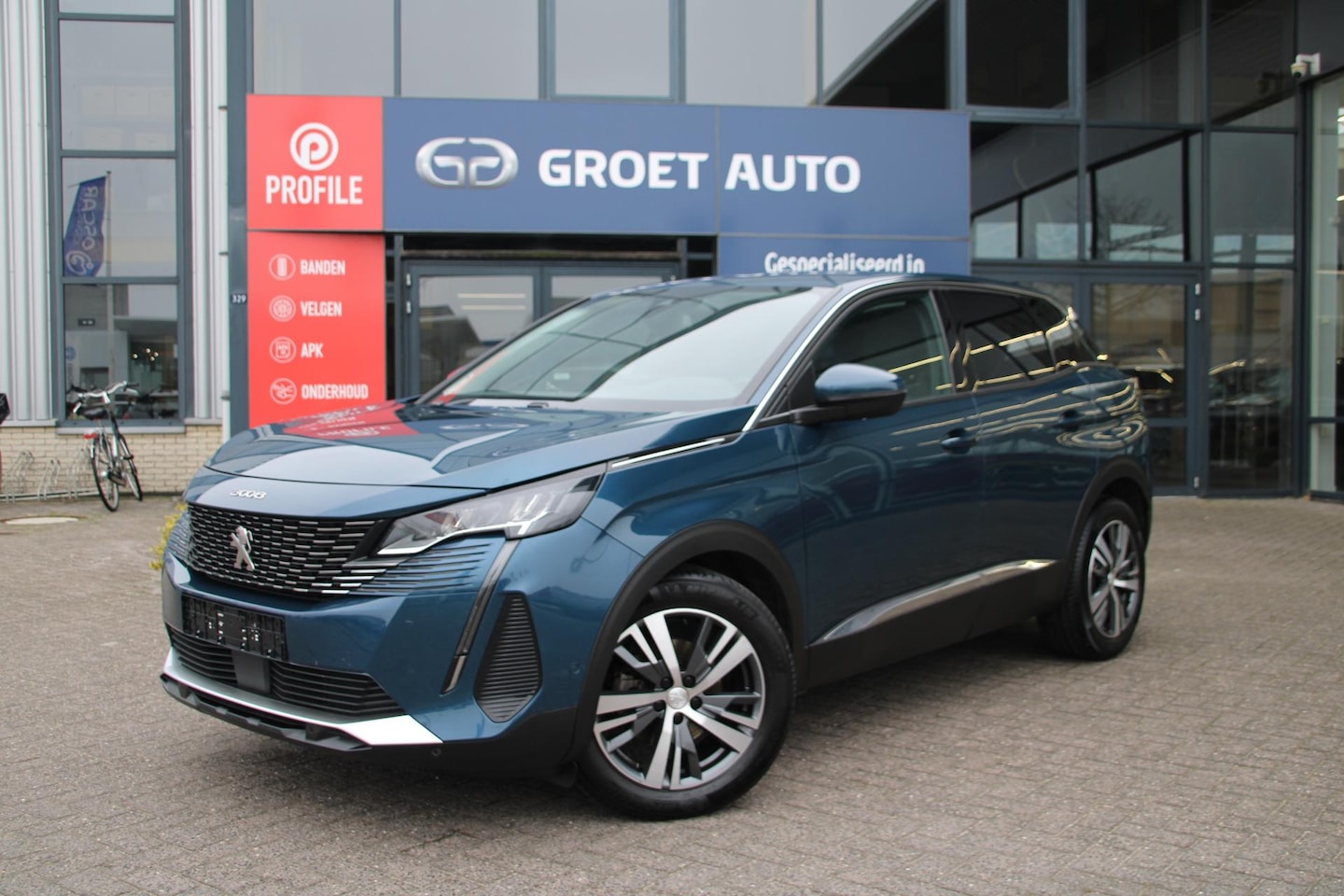 Peugeot 3008 - 1.2 PureTech 130pk Allure Airco Navi Camera Carplay 34.789km - AutoWereld.nl