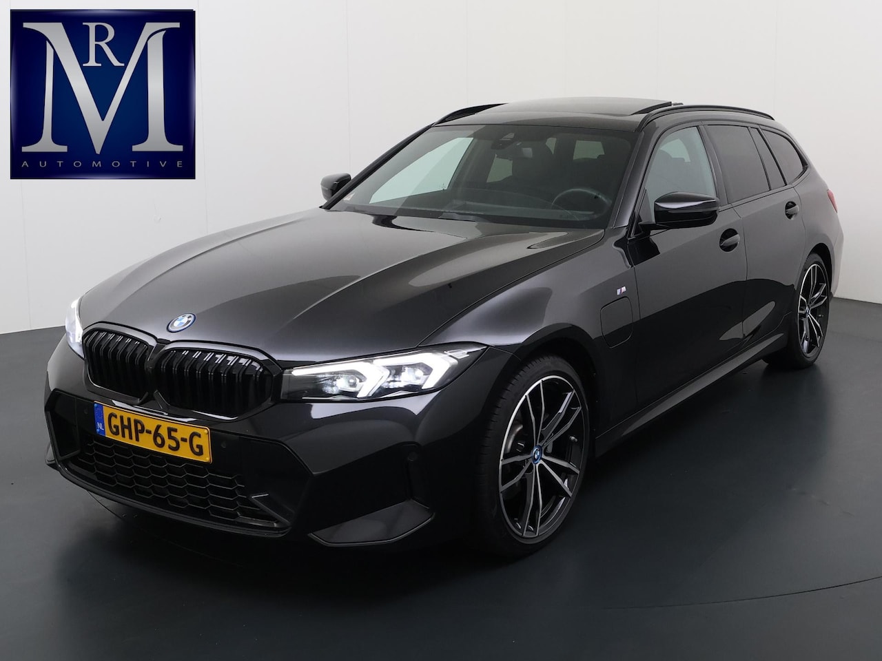 BMW 3-serie Touring - 320e M-SPORT | FACELIFT| PANO|1.STE EIGENAAR, DEALER OH. | LEER | ELEK. TREKHAAK| FABRIEKS - AutoWereld.nl