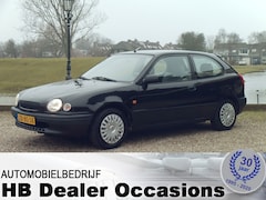 Toyota Corolla - 1.3-16V Terra Automaat