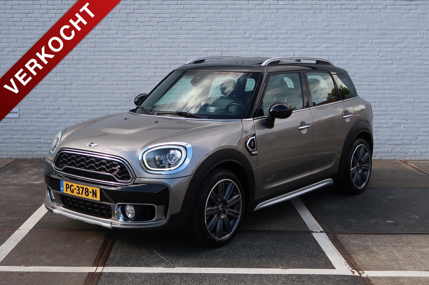 MINI Countryman - Mini (f60) 2.0 192pk ALL4 4X4 Automaat Cooper S I HUD I Memory I Pano I Harman Kardon I 19 - AutoWereld.nl