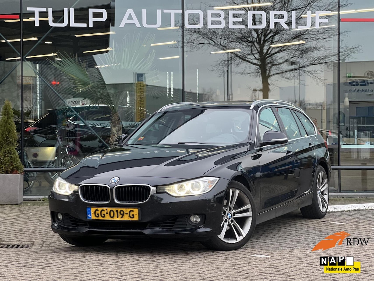 BMW 3-serie Touring - 320i Executive Automaat Trekhaak NL NAP - AutoWereld.nl