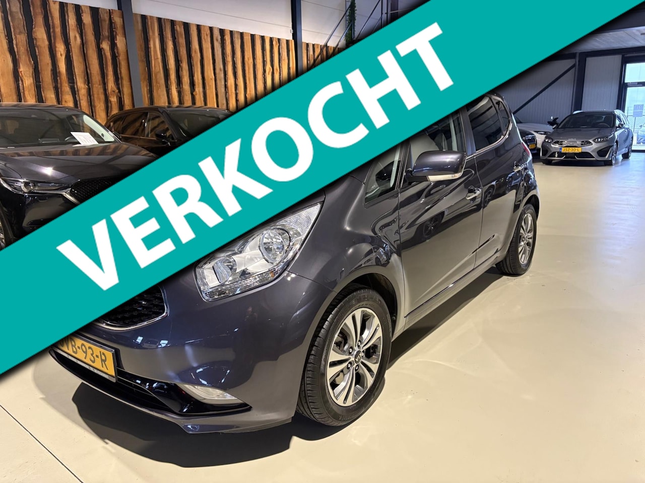 Kia Venga - 1.6 CVVT ExecutiveLine navi, camera, stoelverwarming. - AutoWereld.nl