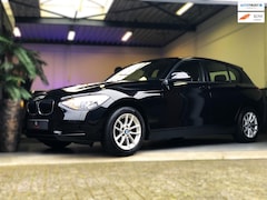 BMW 1-serie - 116i Sport 136pk/NAVI/PDC/USB/Stoelverw