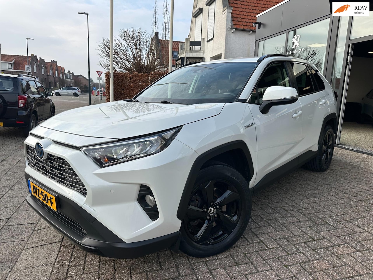 Toyota RAV4 - 2.5 Hybrid AWD Dynamic|Leder|Trekhaak - AutoWereld.nl