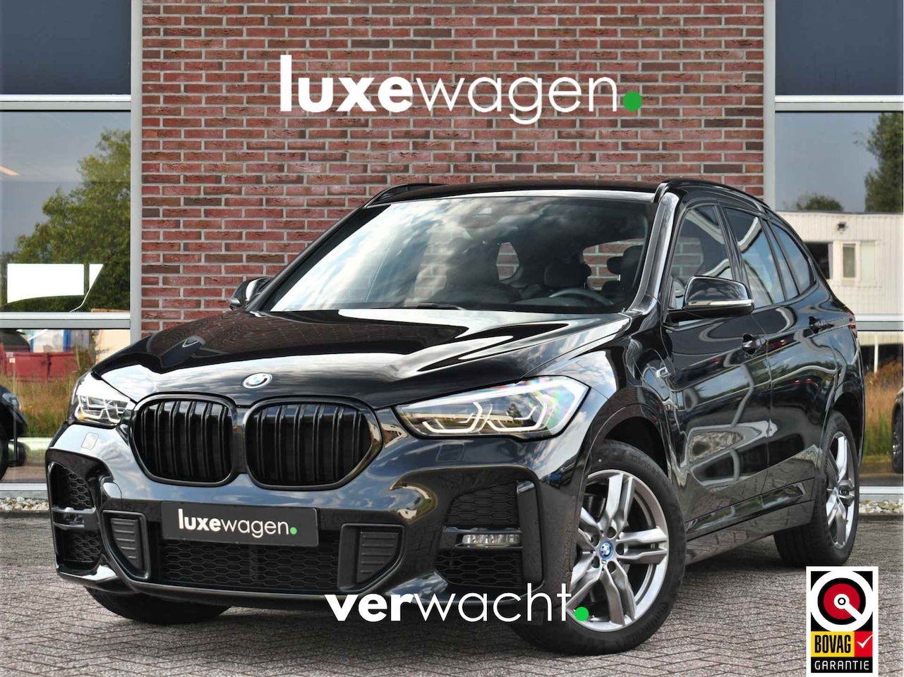 BMW X1 - xDrive25e M-Sport Pano El-zetels Camera Carplay El-klep Shadowline - AutoWereld.nl