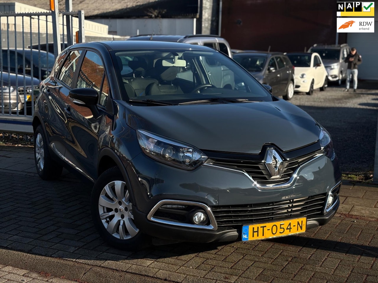 Renault Captur - 1.2 TCe Expression | Automaat | 16” LMV | Airco | Cruise control | - AutoWereld.nl