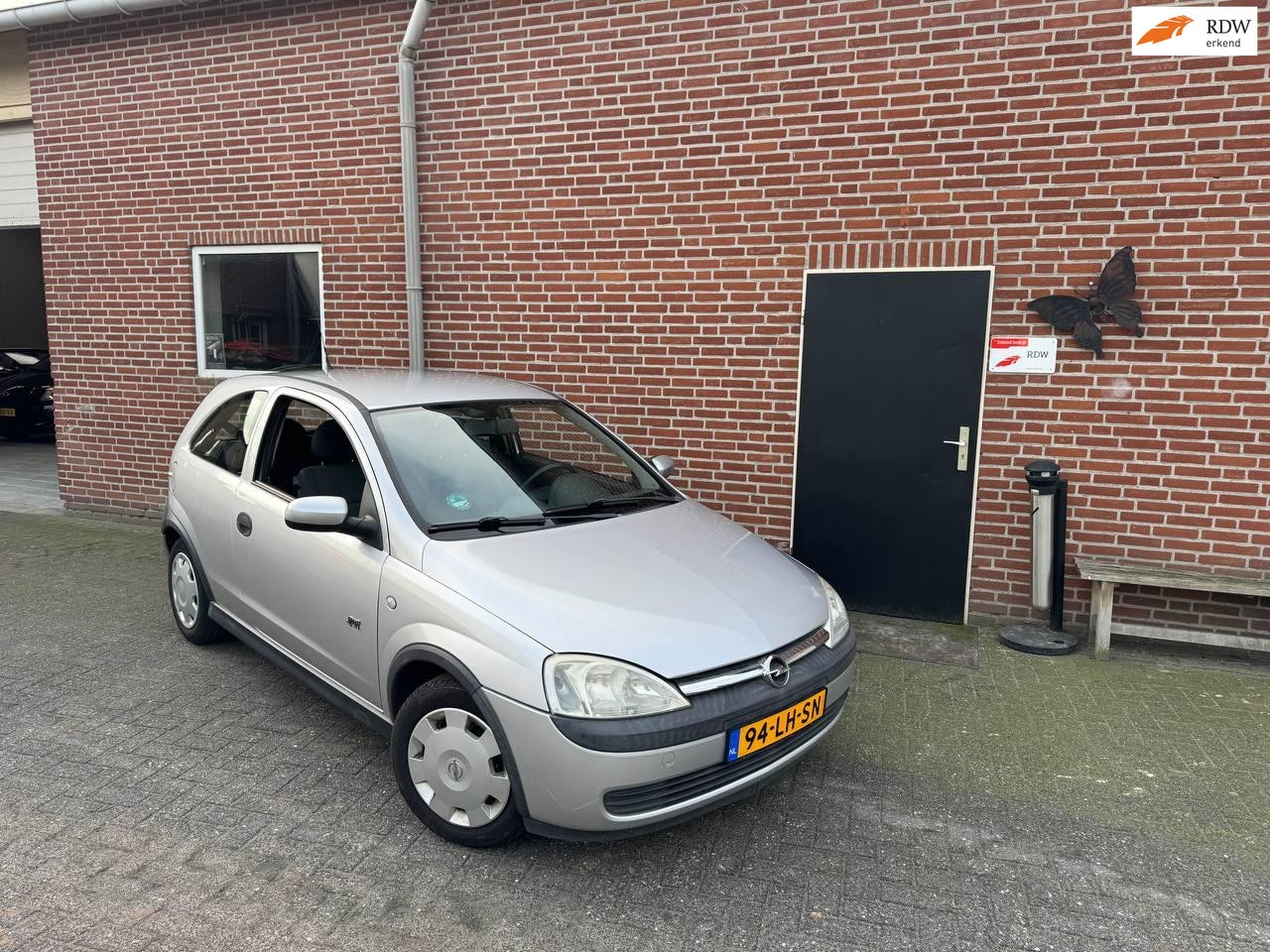 Opel Corsa - 1.2-16V Sport NAP, ZEER NETJES , NW APK - AutoWereld.nl