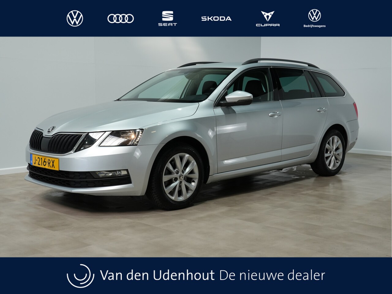 Skoda Octavia Combi - 1.0 TSI 115pk Business Edition Navigatie Trekhaak Stoelverwarming Android/Carplay 339 - AutoWereld.nl