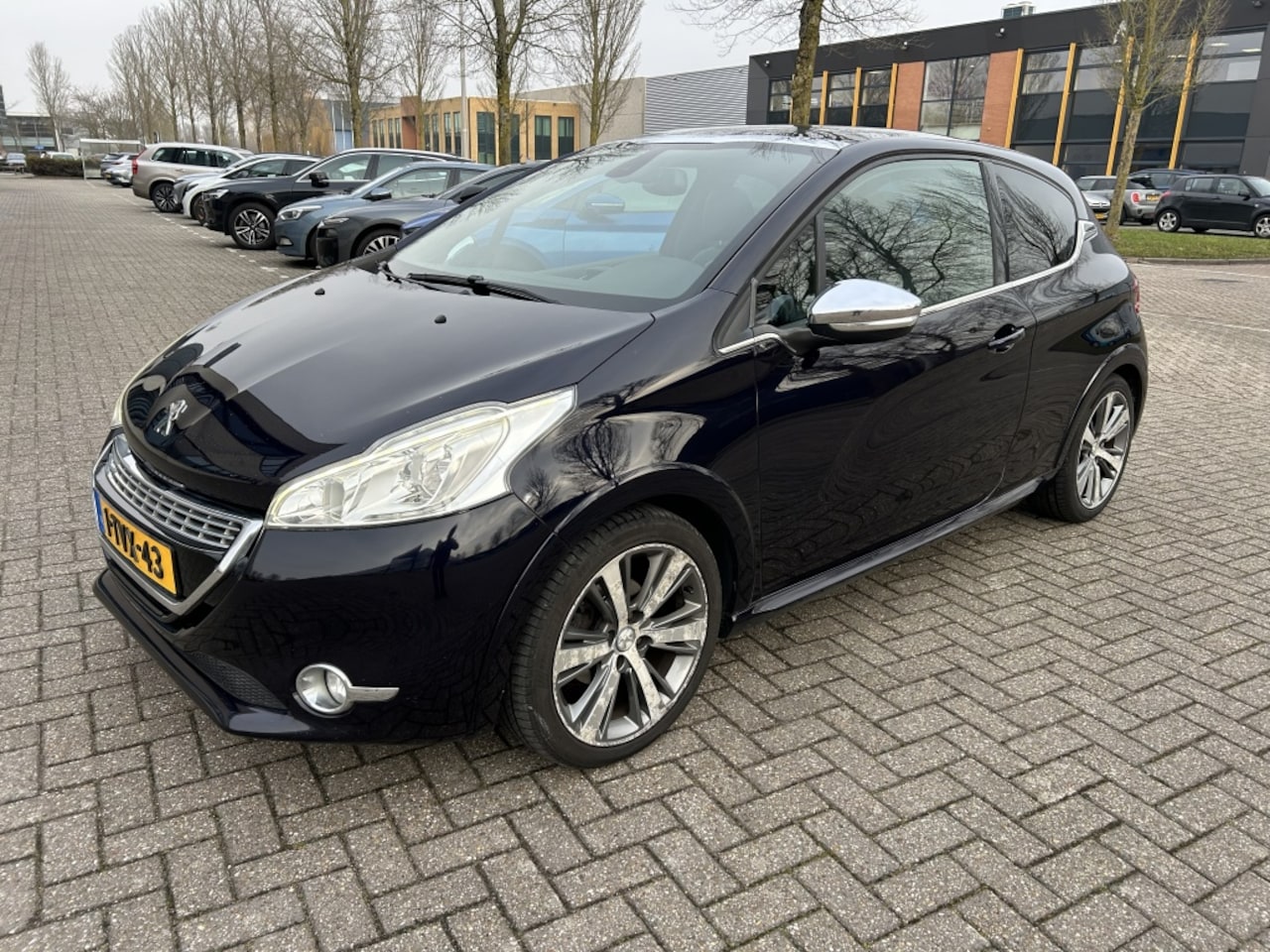 Peugeot 208 - 1.6 VTi XY 120PK 1e EIG DEALER PANO NAP! - AutoWereld.nl