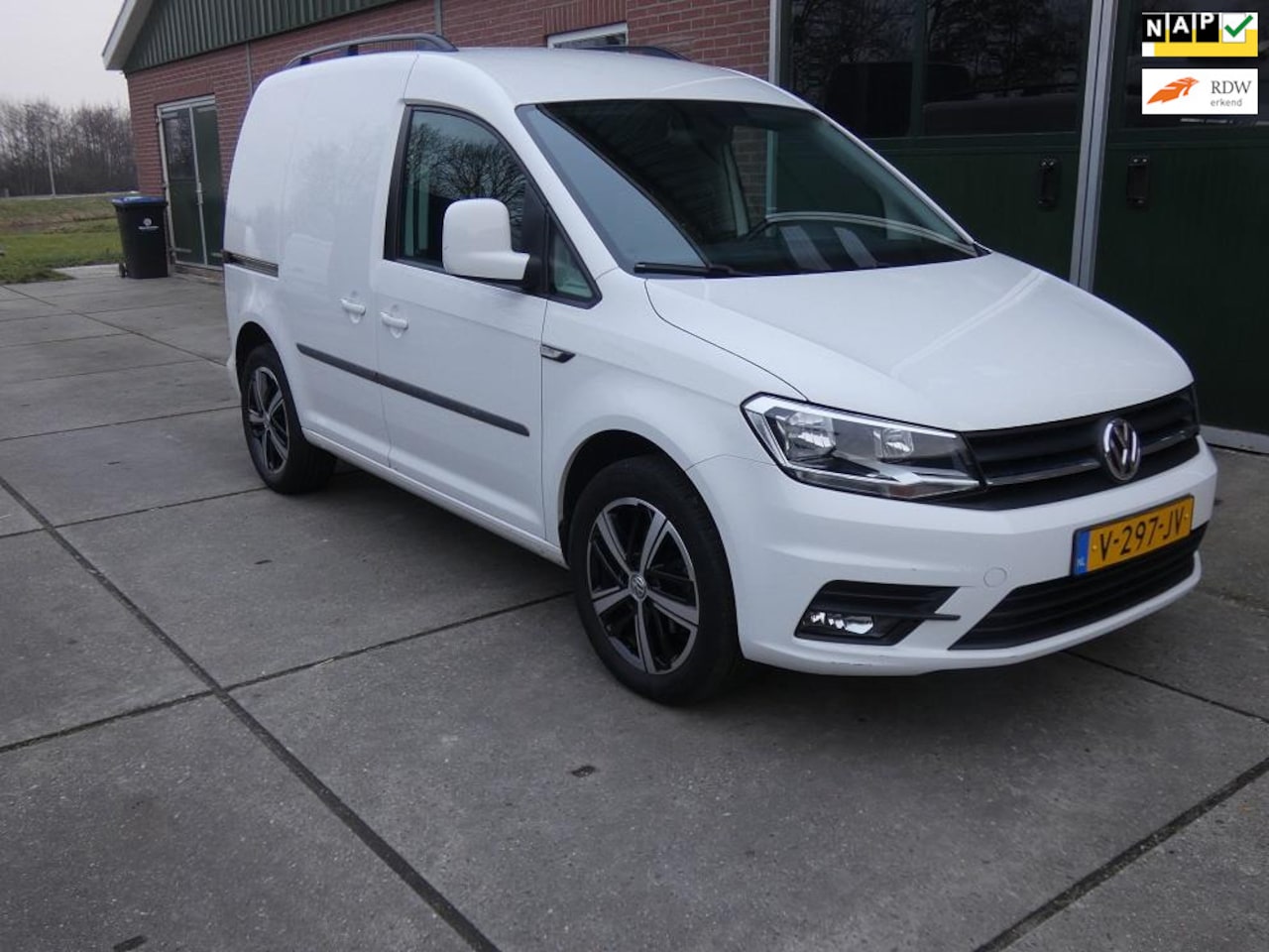 Volkswagen Caddy - 2.0 TDI L1H1 BMT Highline*marge*navi/camera - AutoWereld.nl