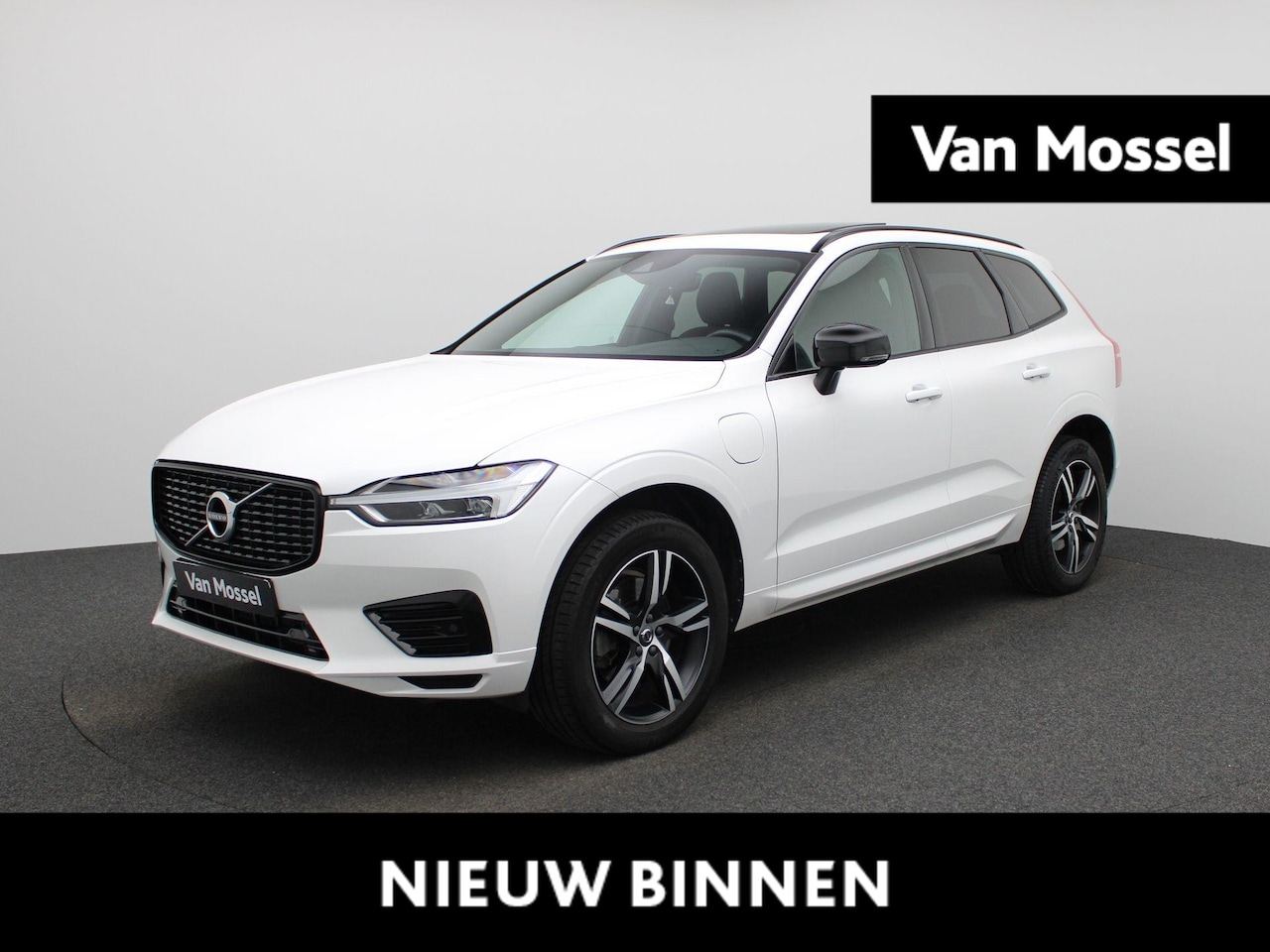 Volvo XC60 - T6 Recharge Geartronic R-Design Automaat | Panorama dak | Navigatie | Leder | Climate cont - AutoWereld.nl