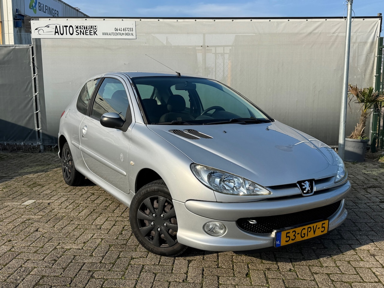 Peugeot 206 - 1.4 Génération - Airco - Cruise - APK 08-26 - AutoWereld.nl