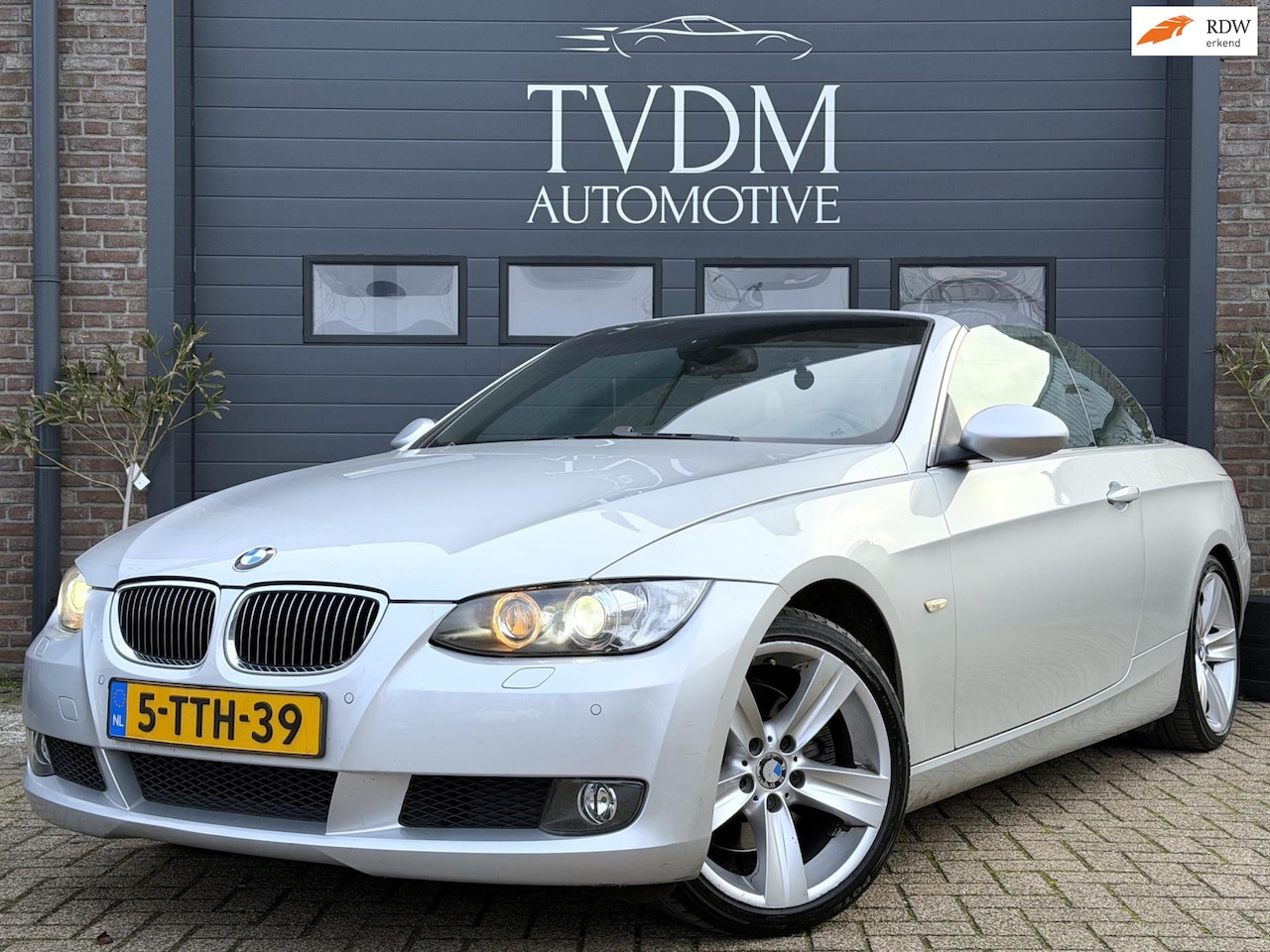 BMW 3-serie Cabrio - 325i |NAVI|LEDER|STOELVERWARMING|HOUTAFWERKING INTERIEUR - AutoWereld.nl