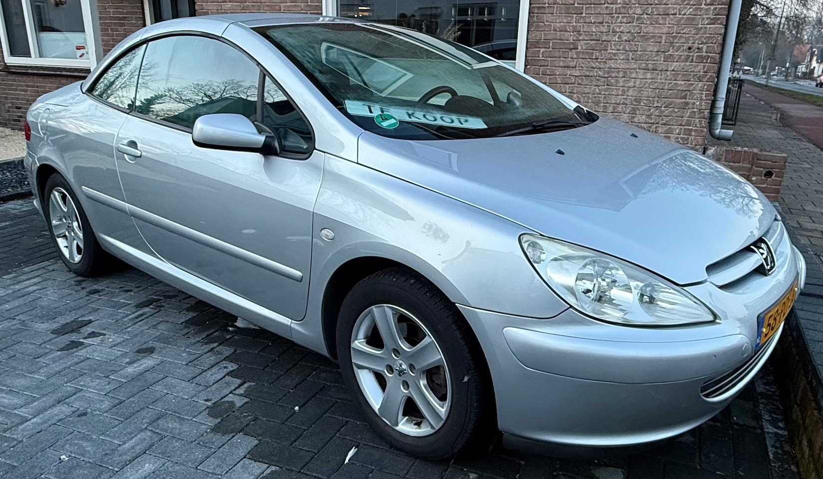 Peugeot 307 CC - 1.6-16V Leuke en goed onderhouden Peugeot 307cc Cabriolet - AutoWereld.nl