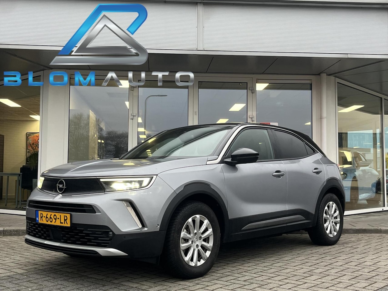 Opel Mokka-e - Ultimate 50-kWh 11kw ACC+STOEL/STUURVERW+KEYLES - AutoWereld.nl