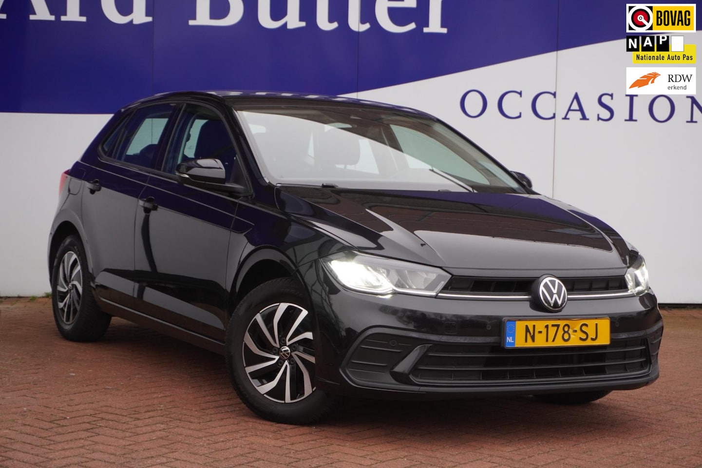 Volkswagen Polo - 1.0 TSI Life+Led+apple-carePlay+Parkeer-Hulp+Vitrual+afneembare = TOP !! - AutoWereld.nl