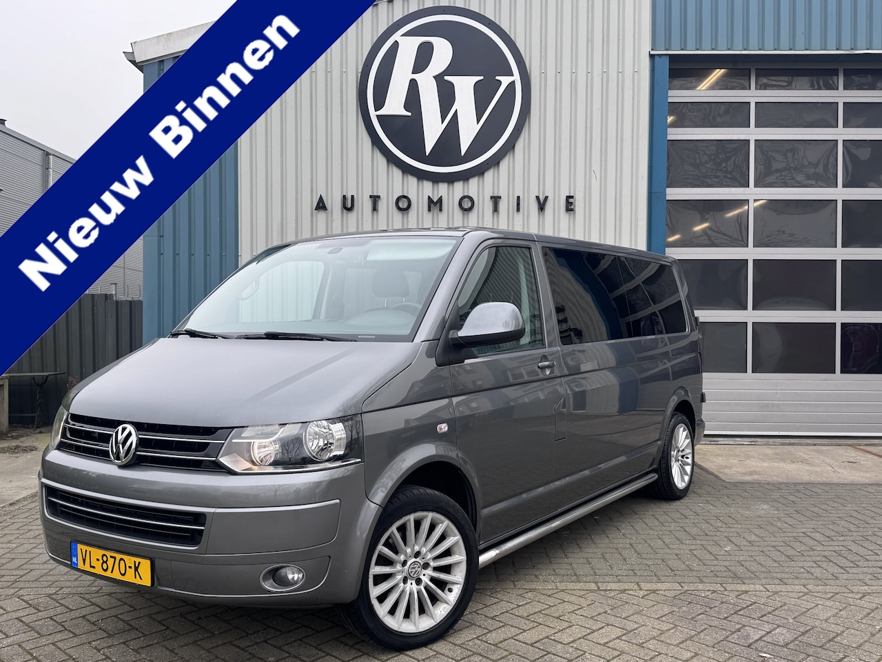 Volkswagen Transporter - 2.0 TDI L2 / DSG /Dubbelcabine / Airco / Navi / Sidebars / A tot Z onderhouden! - AutoWereld.nl