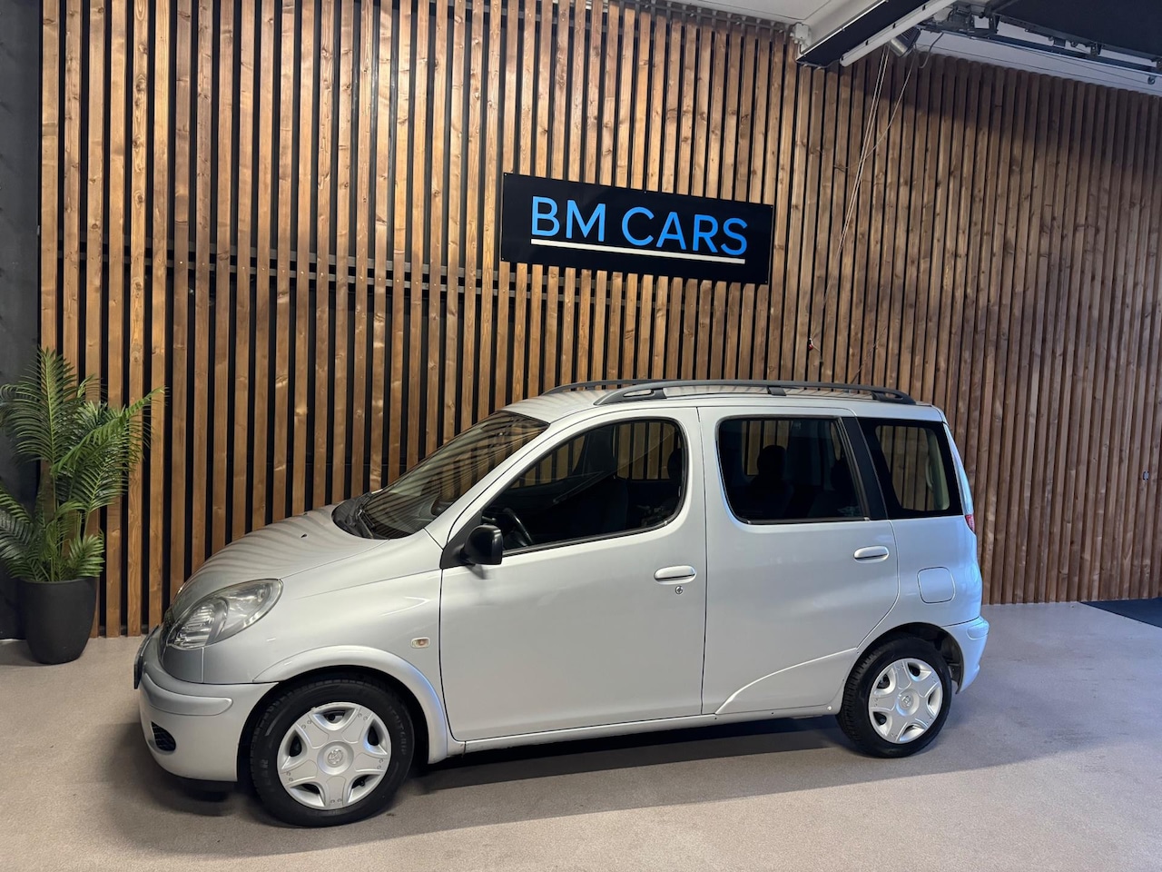 Toyota Yaris Verso - 1.3 VVT-i Sol AUTOMAAT , Nieuwe APK - AutoWereld.nl