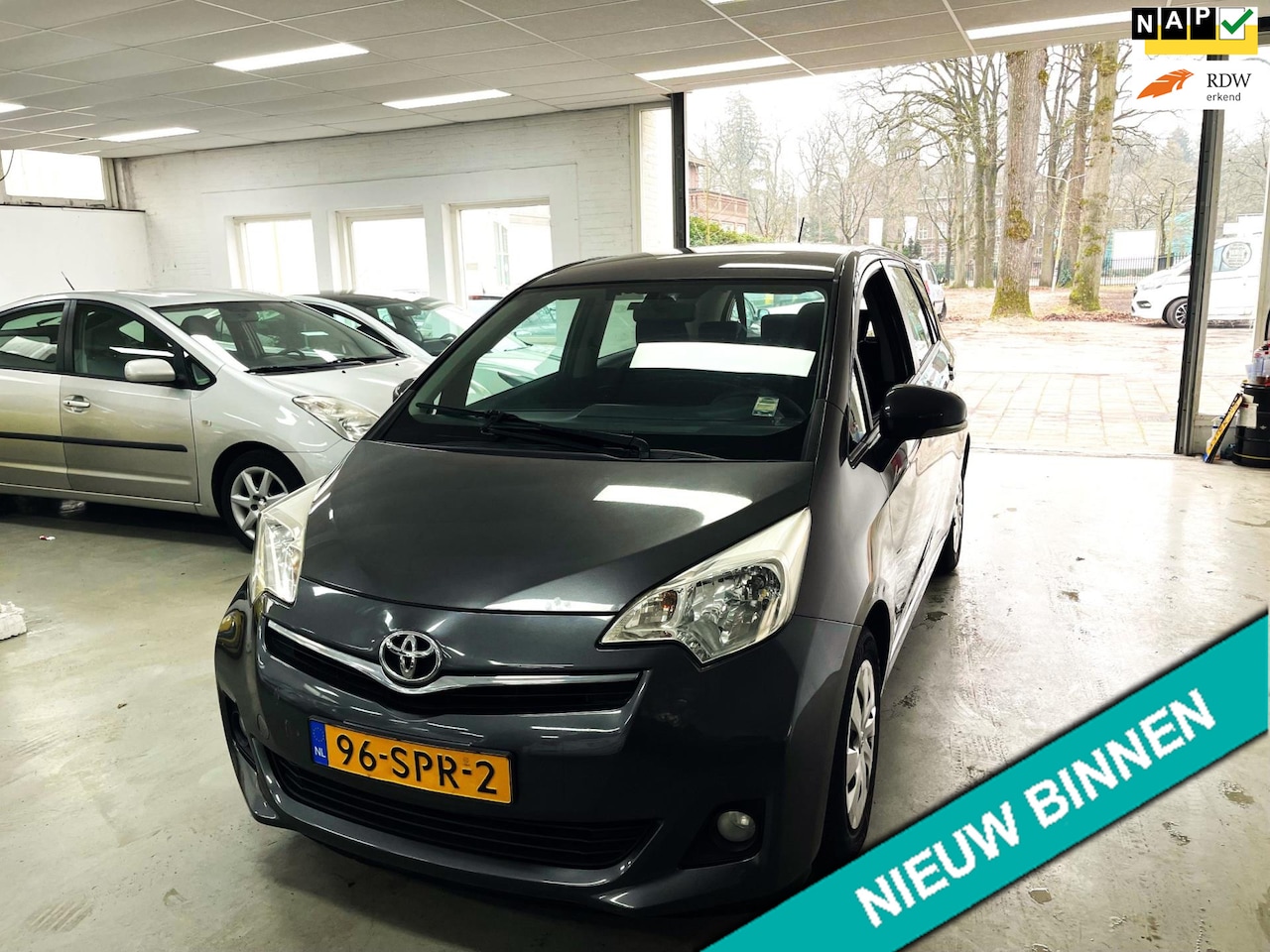 Toyota Verso S - 1.3 VVT-i Aspiration 1.3 VVT-i Aspiration - AutoWereld.nl