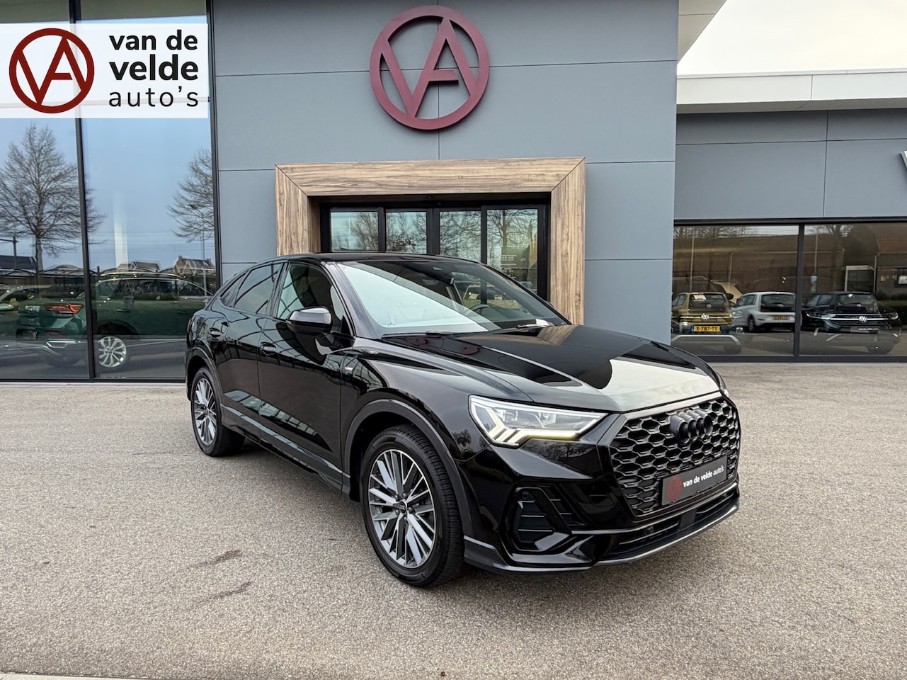 Audi Q3 Sportback - 35 TFSI 150pk S-tronic S-line | Standkachel | Black Style | Alcantara | Sonos | Dode hoek - AutoWereld.nl