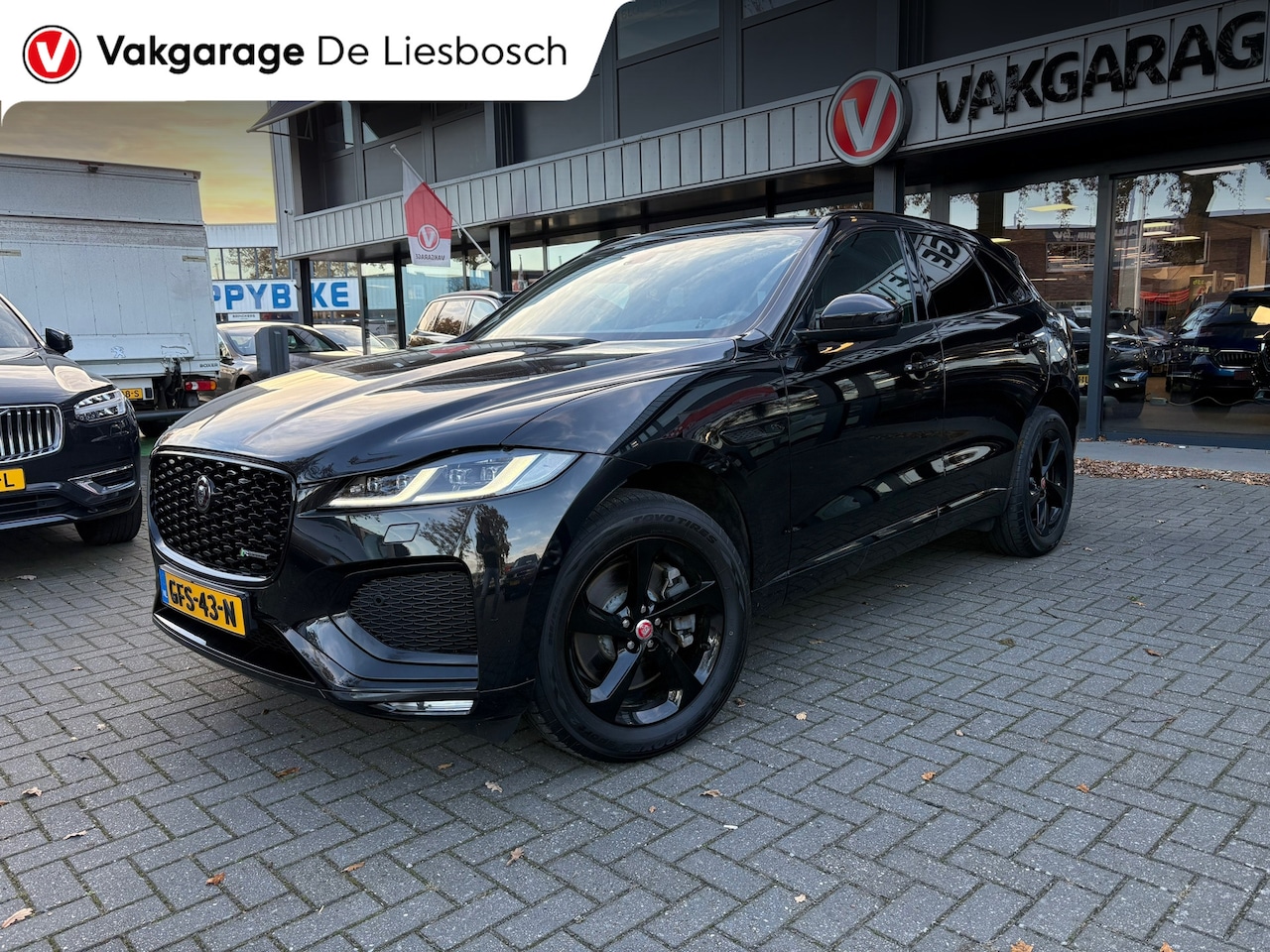 Jaguar F-Pace - 2.0 P400e PHEV R-Dynamic S Black / Leder / Meridian / Panorama-dak / camera - AutoWereld.nl