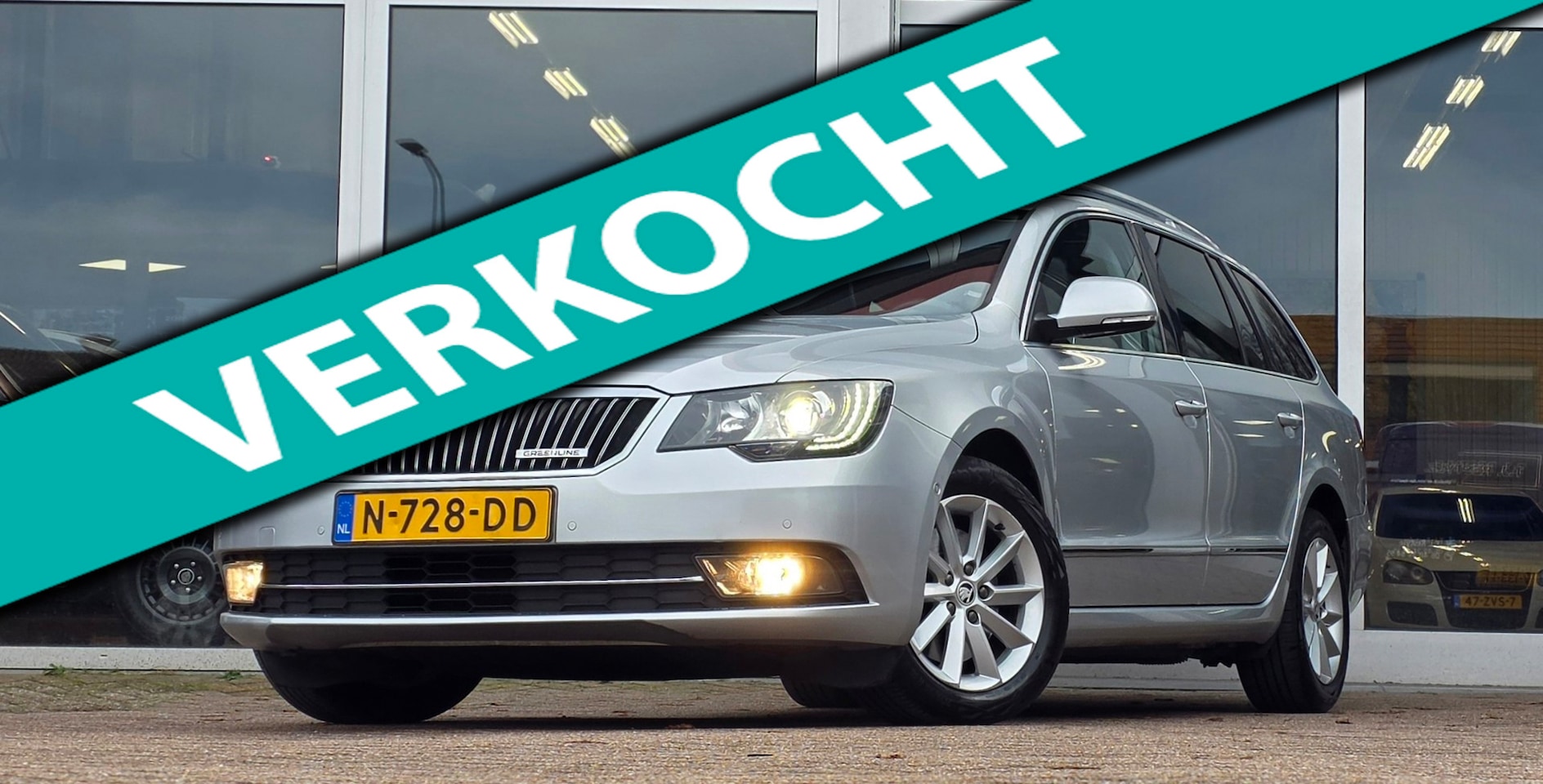 Skoda Superb Combi - 1.6 TDI Sprint Pro Schuif/kanteldak Leer Navi Trekhaak Vol! - AutoWereld.nl
