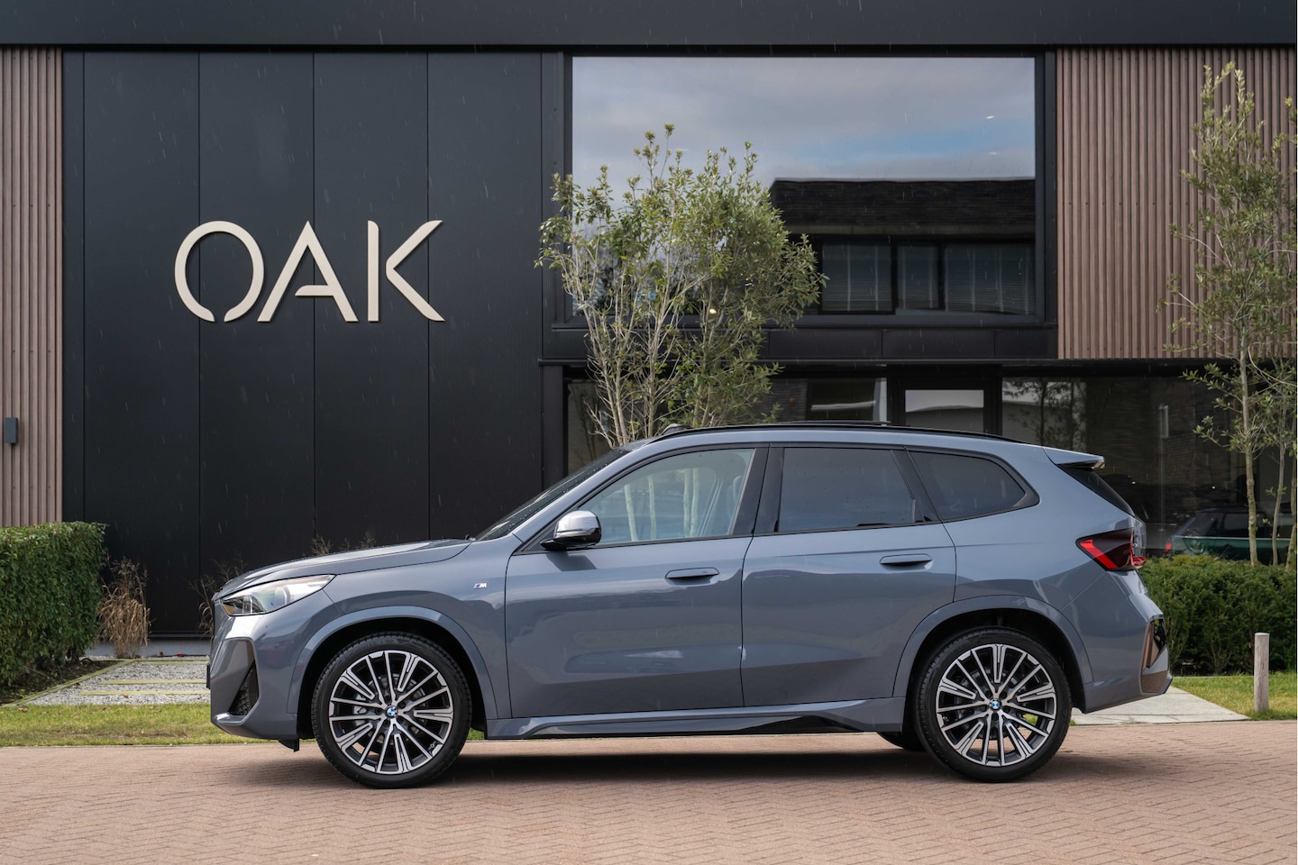 BMW X1 - sDrive18i | M-Sport | Live Cockpit | Panorama | Alcantara/Leder | Memory | H&K | Camera | - AutoWereld.nl