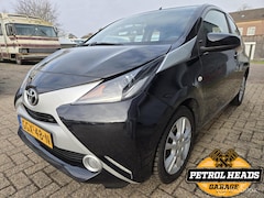 Toyota Aygo - 5D 1.0 VVT-i x-play AUT | BTW auto| X-play|Airco