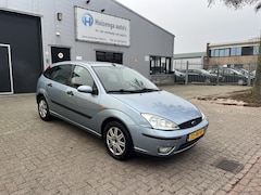 Ford Focus - 1.6-16V Futura| 5DRS|CLIMA|LEER| EXPORT