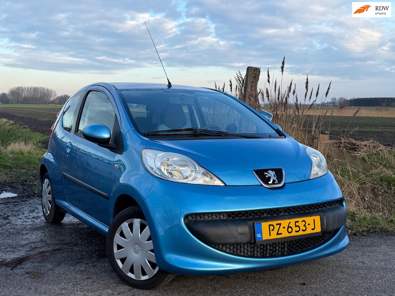 Peugeot 107 - 1.0-12V XR 1.0-12V XR - AutoWereld.nl